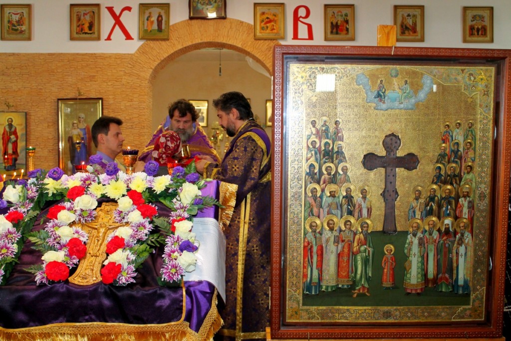 Икона «Избранные святые» с крестом-мощевиком в Березниках, 2015 год