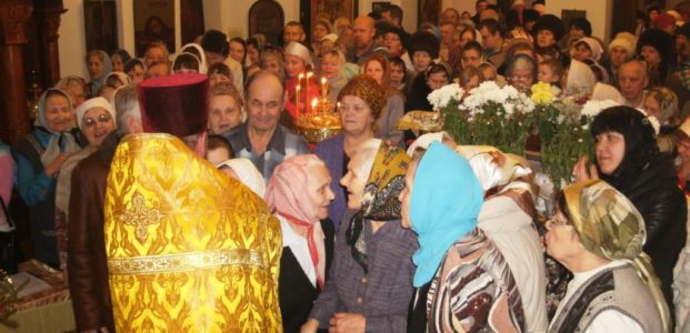 Божественная литургия в храме Иоанна Предтечи г. Березники, 1 января 2012 года
